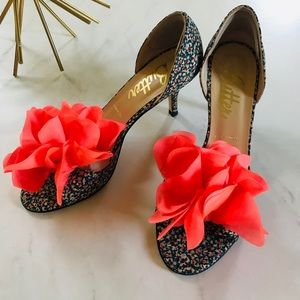 NEW Butter Flower Heels